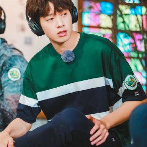 魏大勋杨幂综艺视频 c8073ce190ac453db4c4a372309c4c0d.jpeg