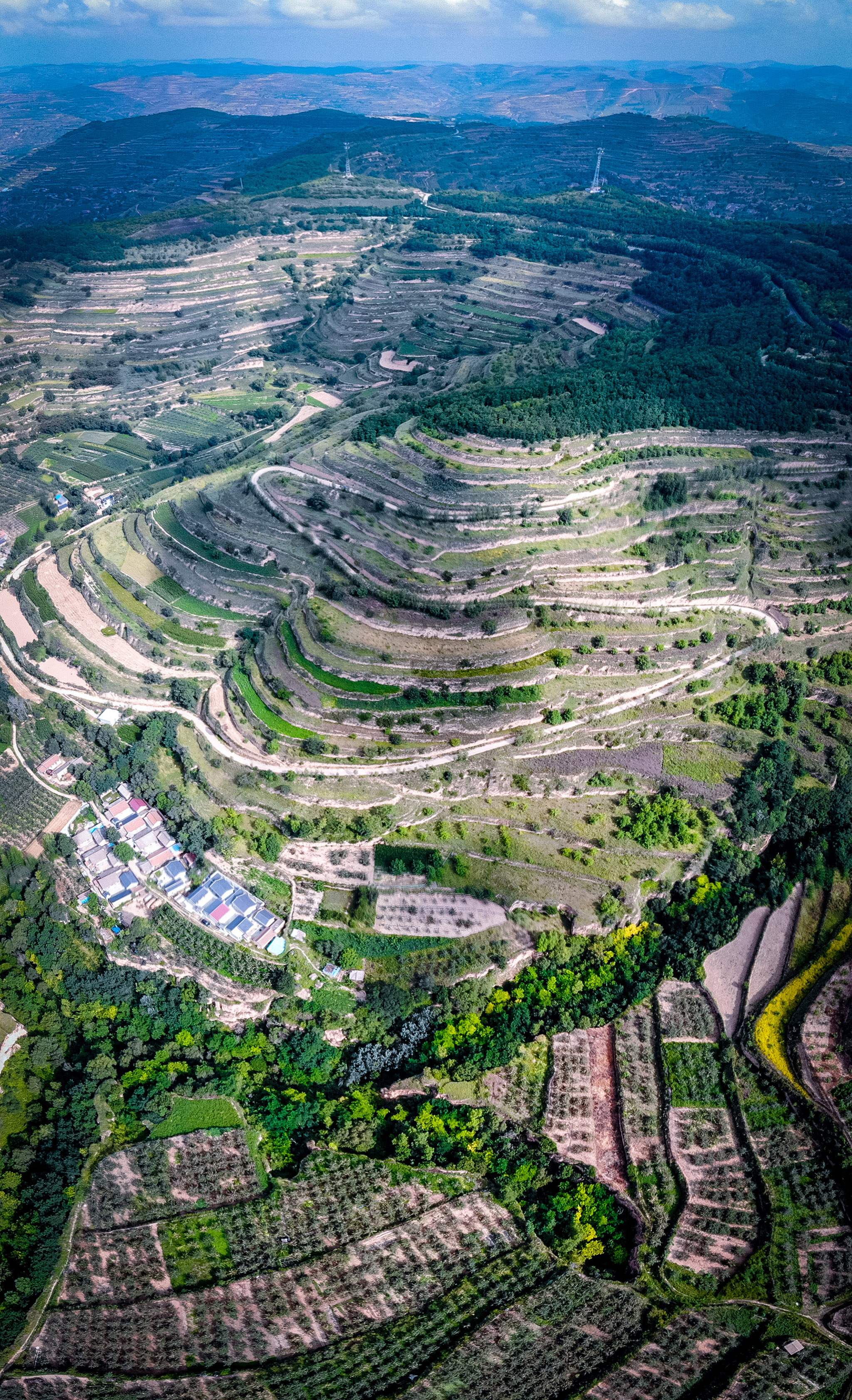 庄山浪水，34年愚公移山出来的风景