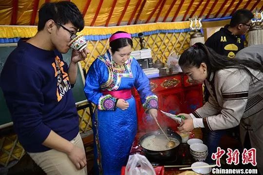 非物质文化遗产专题节目蒙古族传统奶茶制作技艺