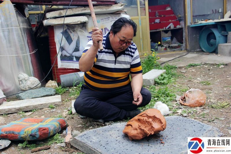 玉树非遗传承人巴丁才仁:为玉树特色文化贡献力量 ag真钱捕鱼
