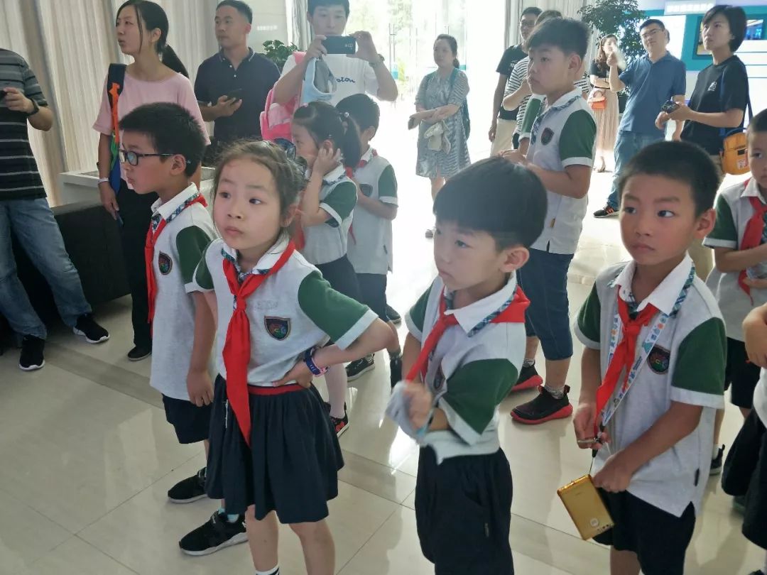 活动回顾南京晓庄学院实验小学五星小队走进光大能源争做环保小卫士