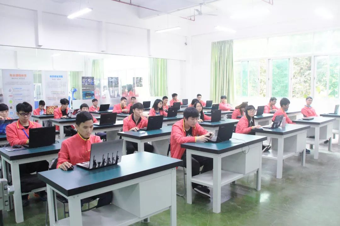 不负韶华,梦想起航的地方 珠海一职实验学校