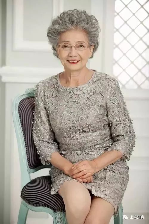 88岁的她成为中国最时尚的奶奶,美得令人心醉_盛瑞玲
