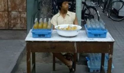 图集｜一组夏天吃饭的老照片，能勾起多少人感慨？