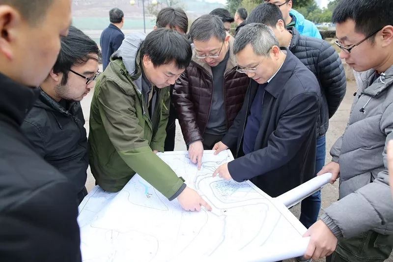 鱼泉,江口,双龙至开州界, 项目北达陕南,南至鄂西,与巫云开g42沪