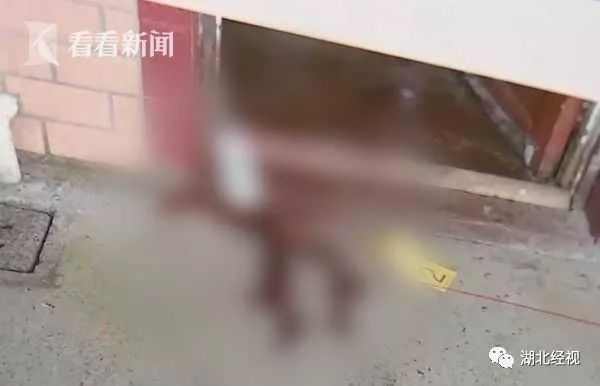 无语!5旬丈夫用擀面杖活活打死妻子,只因在她包里看到这个东西…… yg电子
