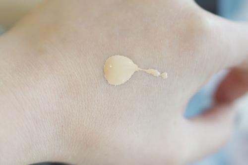 粉底液怎么涂出素颜霜的感觉 cac4c0455bc940c8aeaf307fc5a6ddef.jpeg