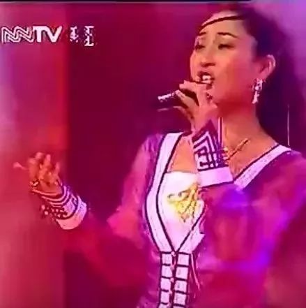 这首蒙语歌曲实在太好听了!听不够···