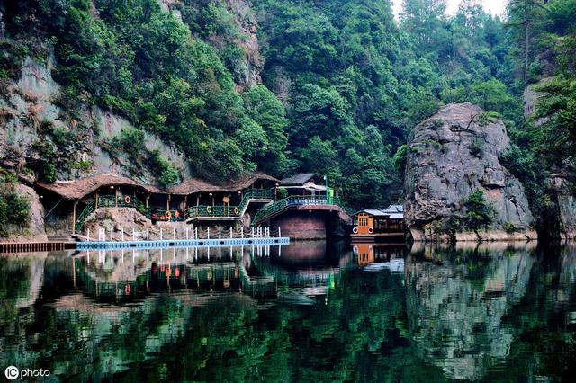 最新湖南张家界及周边好玩的旅游景区景点大全