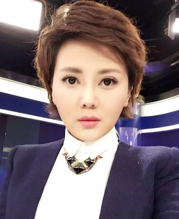 央视女主持评价涂磊事件,指责他被宠得太放肆,获柴璐深夜支持
