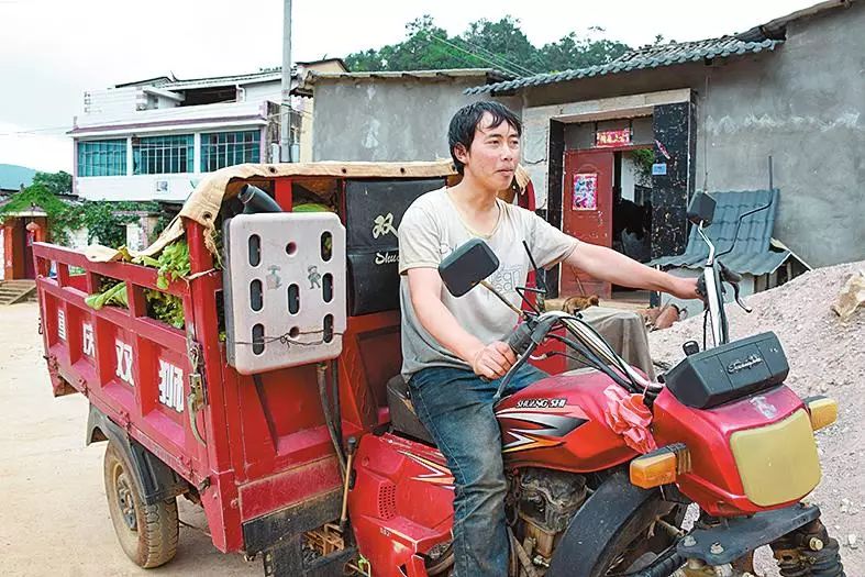 姚家祥:靠自己双手致富摘穷帽