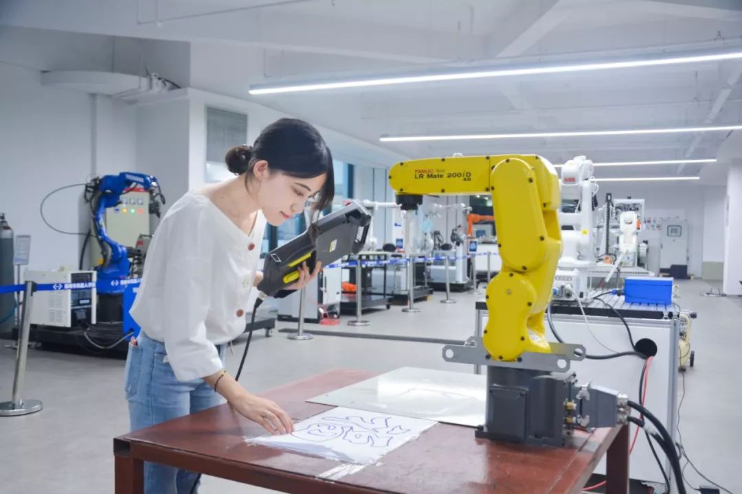 机器人售后调试 fd196d7539f94947af02211d66d6ba4a.jpeg