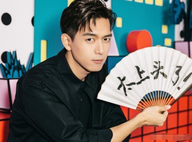 拜高踩低太现实!没红前肖战被节目组套路尝白