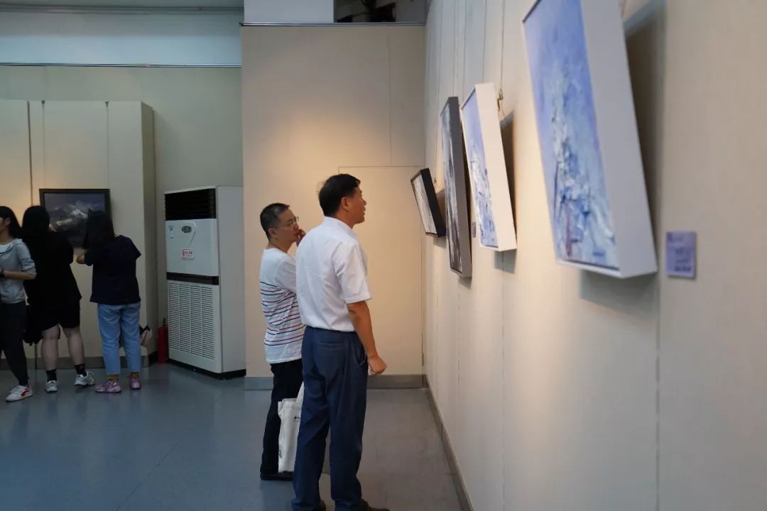 大象无形陈晟综合材料绘画展今天在合肥久留米美术馆开幕