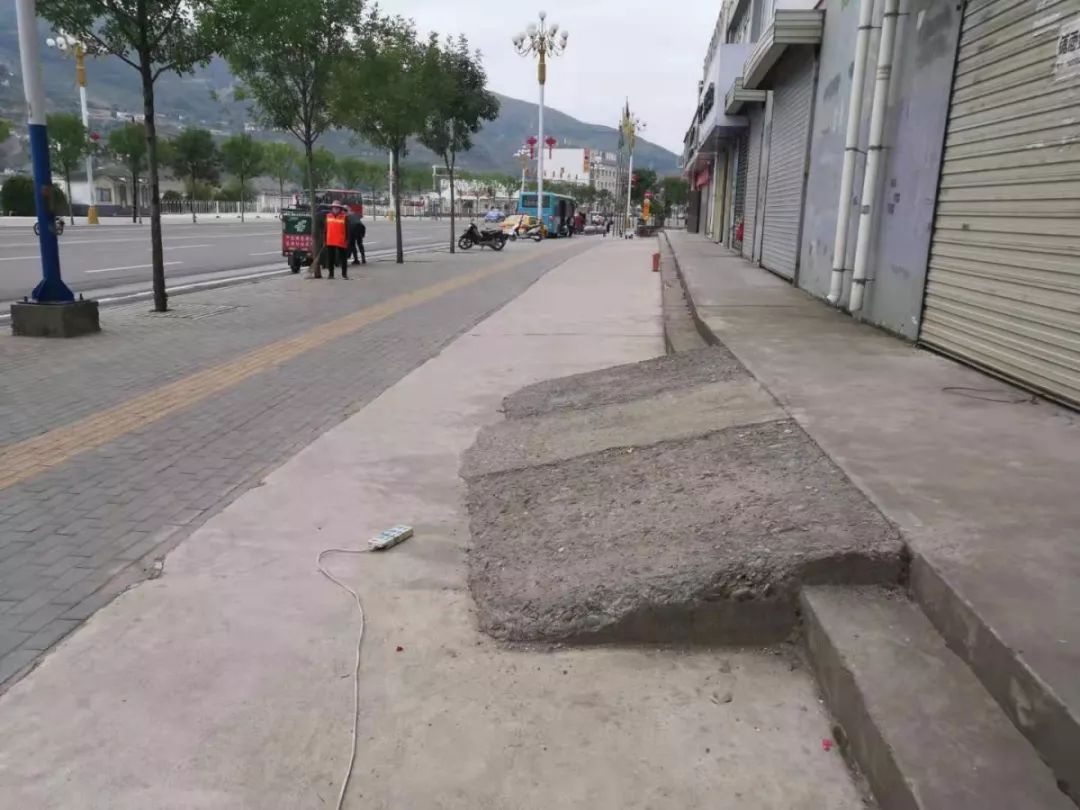 岷县占道私设台阶斜坡这样的构筑物必须要整改
