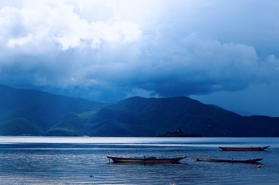 泸沽湖人口_泸沽湖 那一片圣洁流心底(2)