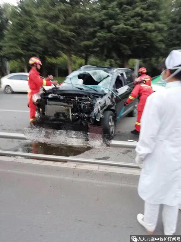 今早丽江玉雪大道发生一起交通事故,造成一人死亡