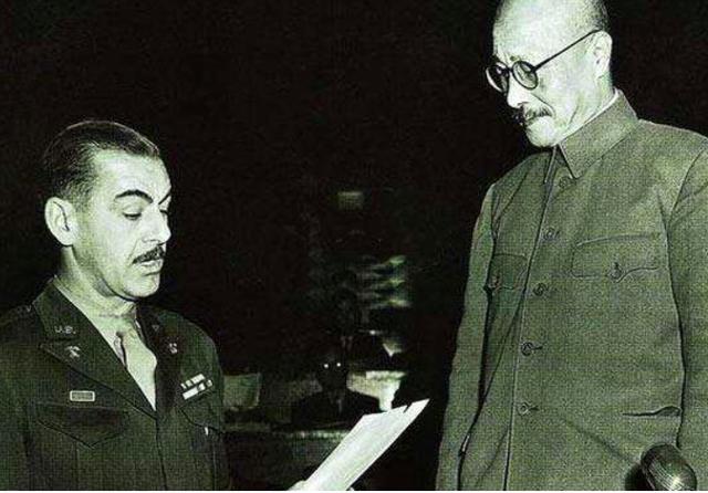 1945年12月15日在住宅里吞服氰化钾自杀,自杀成功;本庄繁,得知被列入