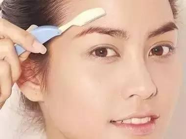如何修眉毛的视频 5db66ba9a5154c4896bb1a5ce765b8b6.jpeg