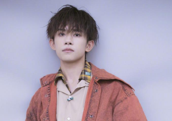 易烊千玺的歌曲完整版 84ee22dcbb8a4415ba15b97cbb8b0766.jpeg