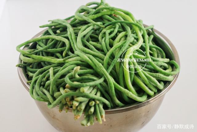 怎么晒豆角干好吃窍门 8ae0535ed92d478fb7ae2ce7d333d2d8.jpeg