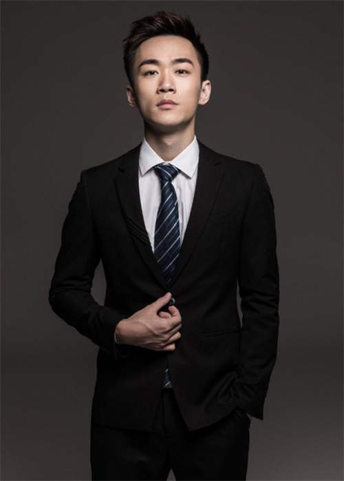 手游名人赛:许魏洲成淘汰目标,不求人成最受明星欢迎的主播