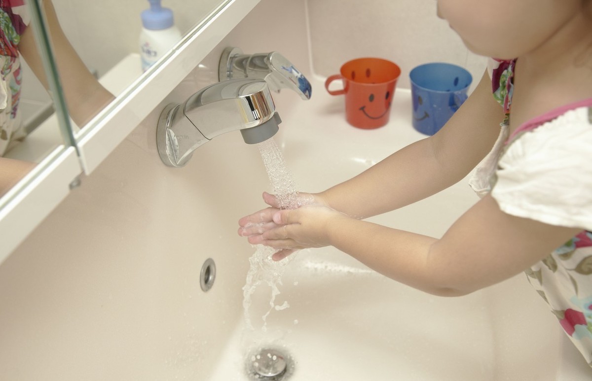儿童洗手图片素材-编号22481351-图行天下