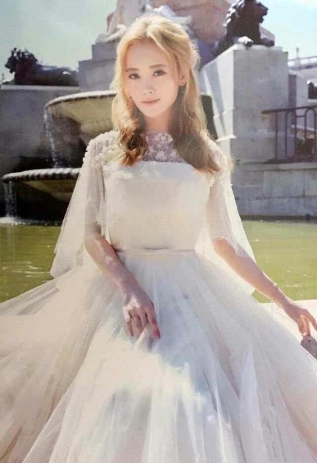 本以为鞠婧祎穿婚纱够美了,看到郑爽穿婚纱,才知道什么是仙女 大发体育娱乐