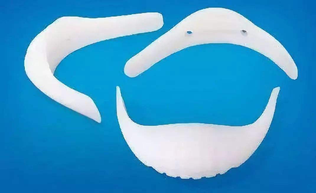 申洋假体垫下巴后需要更换假体吗