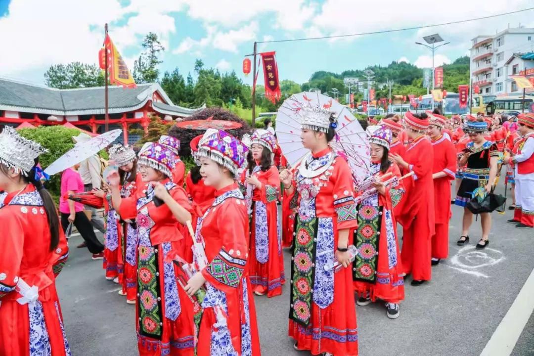 2019土家女儿会百寨万人齐聚恩施梭布垭石林文化名片升华活动亮点十足