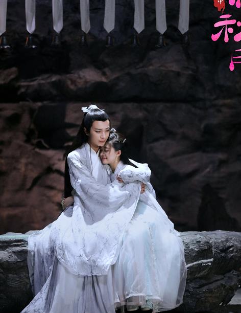 李宏毅长发太"娘"?古装上身仙气十足,网友:比肖战还美