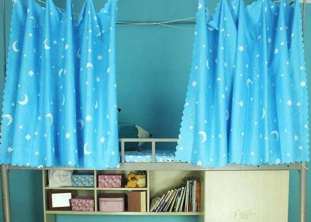 大学女生宿舍为什么非要挂床帘?听听学姐们怎么说!