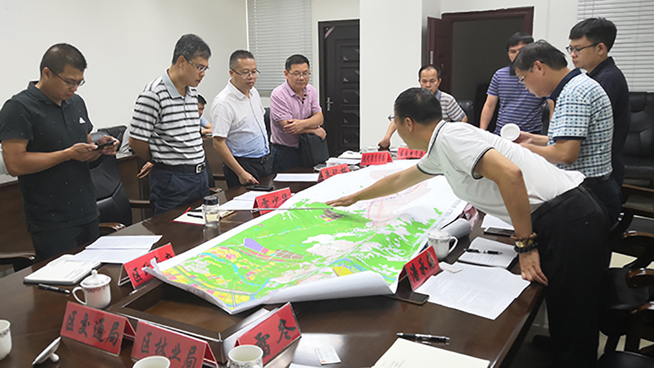 连贺项目公司与贺州市八步区政府举行项目工作协调会