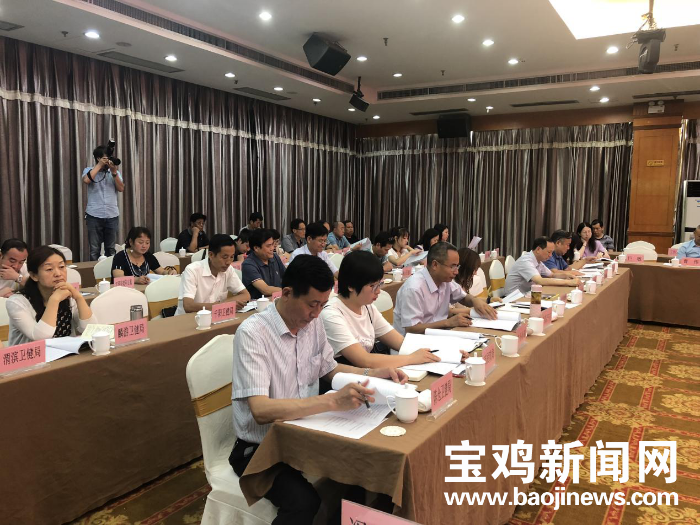 市人大常委会副主任张万奎参加本次座谈会.