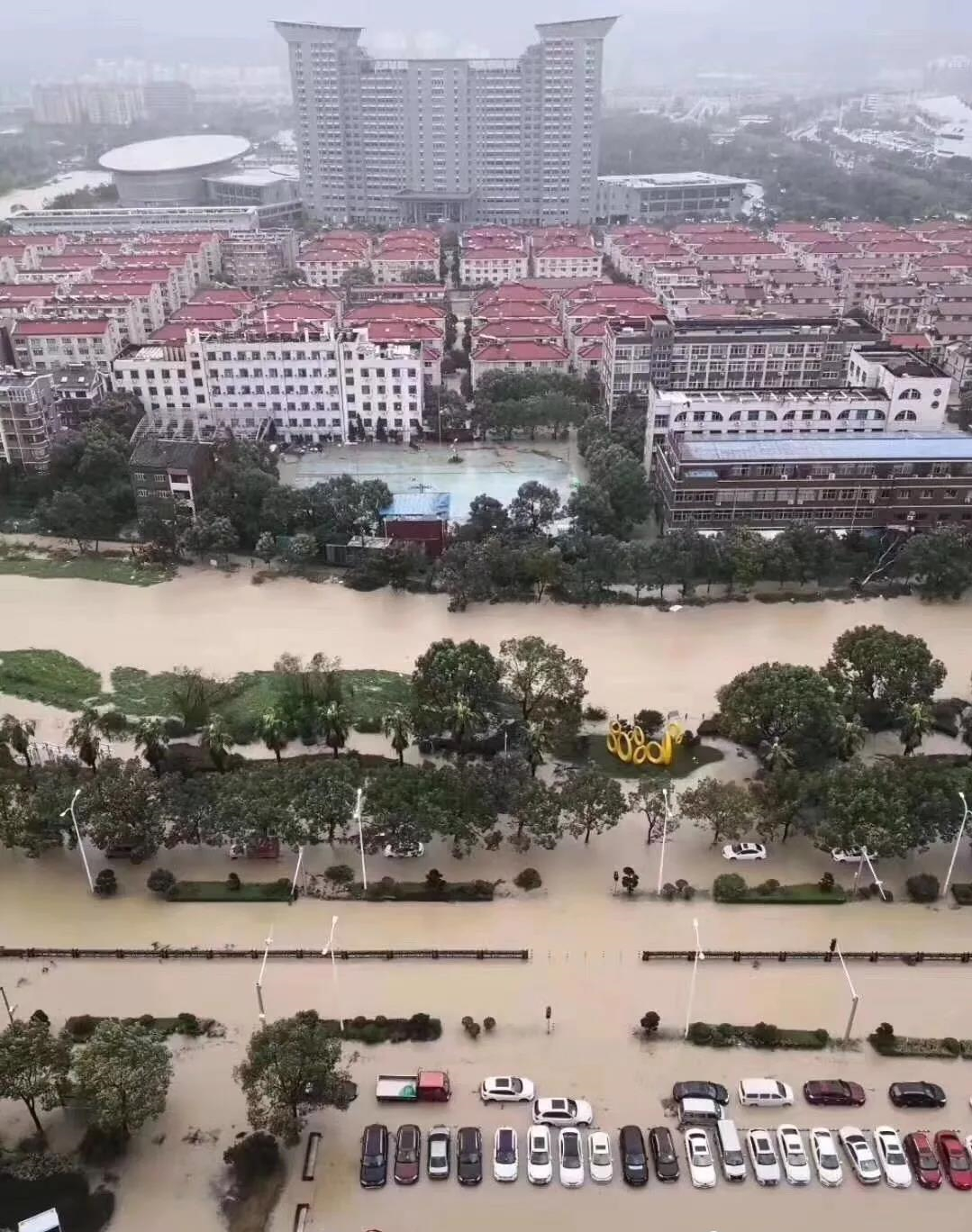 受灾的台州温岭市区(平安人寿供图)