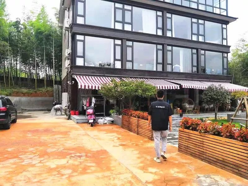 人口迁移动_哈尔的移动城堡图片(2)