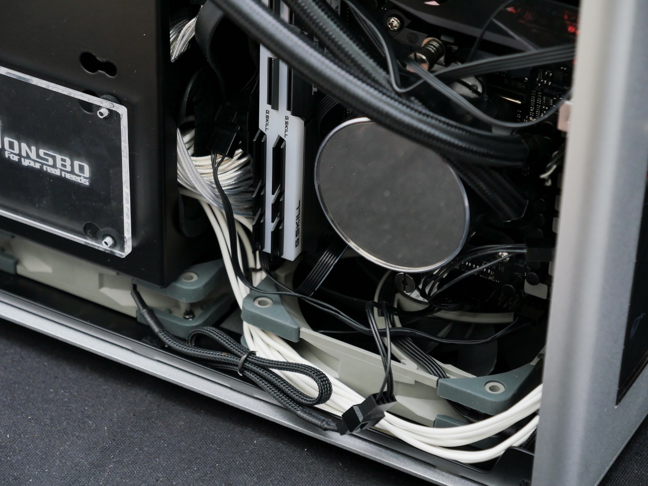 ITX换新升级:乔思伯A4水冷机箱+R5 3600 RX5