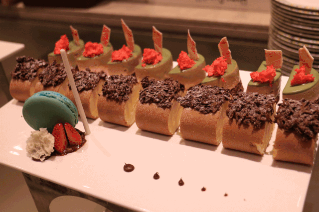 福利驾到到西樵国艺品尝各色网红甜点享受穿越风情