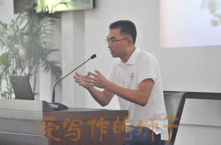 高中刚入文澜男生中等,学军进成绩爱玩游戏,这样的作品画画初中世界高中生消防成为冠军图片