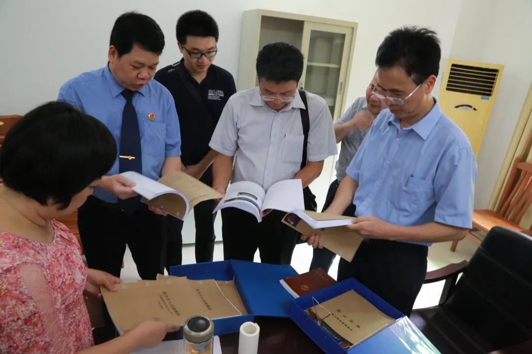 会前,李国锋主任一行实地察看了高州市人民检察院扫黑除恶专项斗争