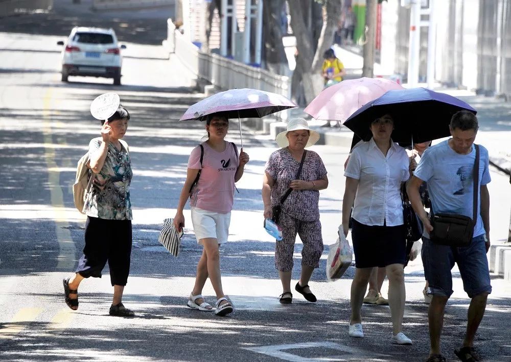 涪陵的炎热天气会迟到，但从未缺席！来看高温达到多少度