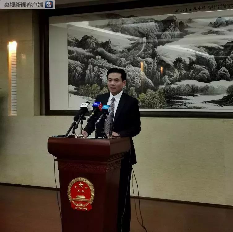 威武!大批武警车队深圳集结被曝光