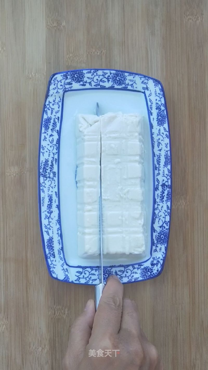 皮蛋豆腐简单爽口天热吃它最合适