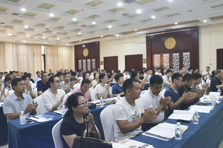 如何加入企业家协会 5195a0e8ea2a4965a42fd855f367661a.jpeg