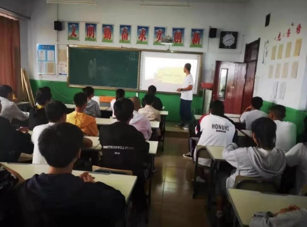 暑期社会实践 | 勇于拓新"青年大学习"行动专项志愿服务团前往密山市