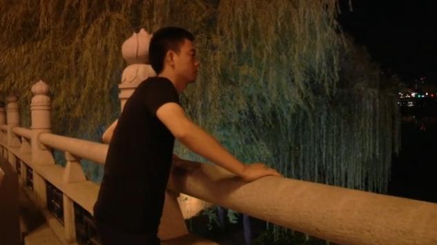 新婚夫妻外出旅游,只因丈夫没怕朋友圈,妻子赌气出走 龙8国际娱城手机版