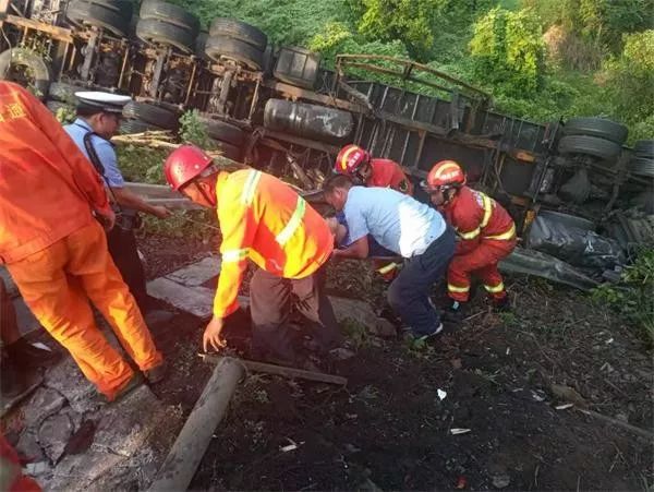 梦境解析，梦见别人抬棺材路过我地坝放了一下然后又抬走