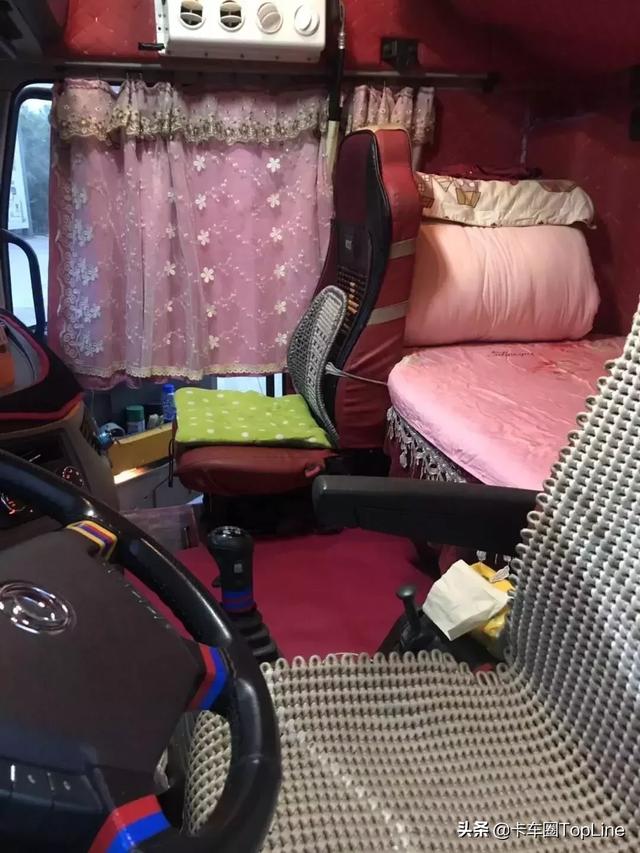 自从有了天龙旗舰后,双卧铺的设计和车辆的舒适性,在某种程度上满足了