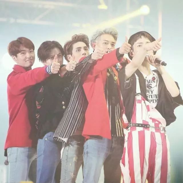 团魂炸裂泰民分享五人shinee合照公开告白好想你们