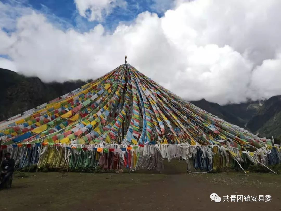 距离丈量帐房前驻足天葬台旁张望纳木错湖边畅想天路上启程返航禅语声